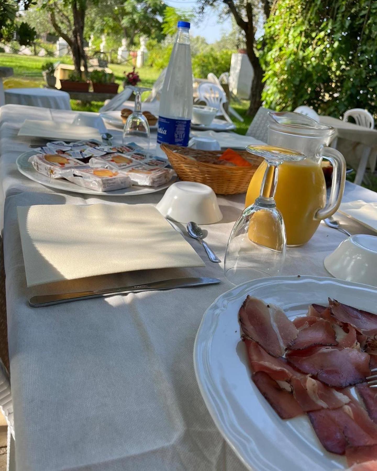 Agriturismo Tenuta La Monaca Aradeo Kültér fotó